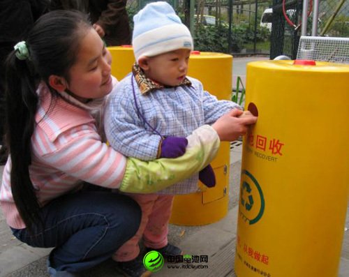 一块手机电池污染6万升水环保之路任重道远