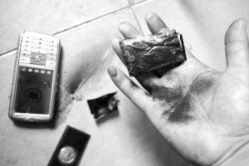 浅谈手机爆炸事件 如何正确使用锂电 