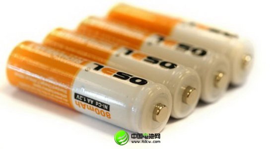 美国研制新型超级电池 几秒钟内完成手机充电