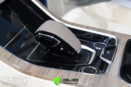 点击图片分享到上海滩微博