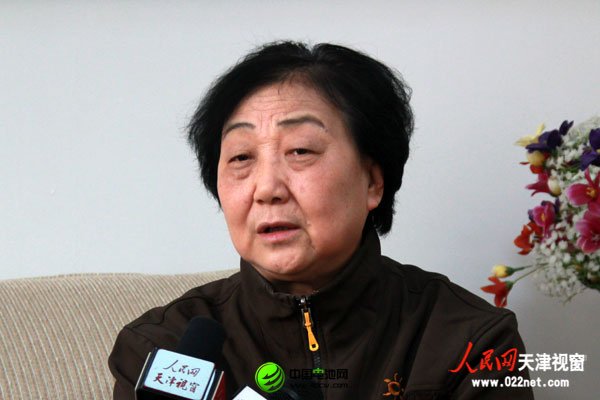 天津自行车行业协会理事长龚孝燕接受人民网天津视窗的采访（摄影：孙晓川）