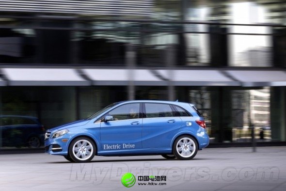 百公里加速不足10秒 组图：奔驰B级电动汽车