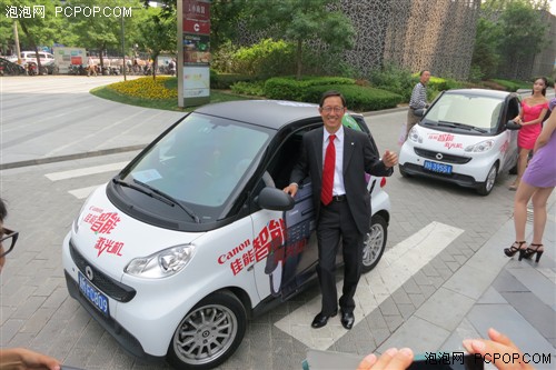 正能量！佳能smart跨界车亮相三里屯 