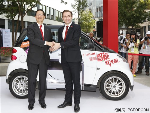正能量！佳能smart跨界车亮相三里屯 