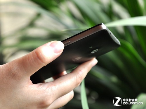 6.1英寸最大屏手机 四核华为Mate首测 