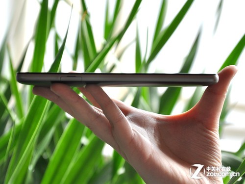 6.1英寸最大屏手机 四核华为Mate首测 