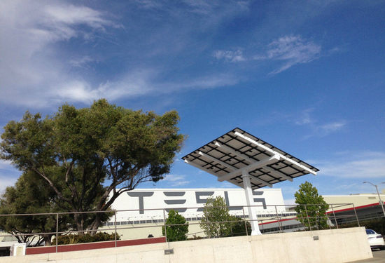 独家探访Tesla工厂：未来是电动时代