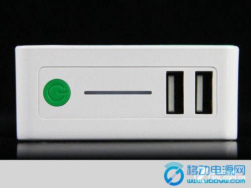 标配两个USB接口