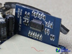 内置充电器 宝格石Tetris<a href='http://www.yddyw.com/yddypc/'>移动电源评测</a>