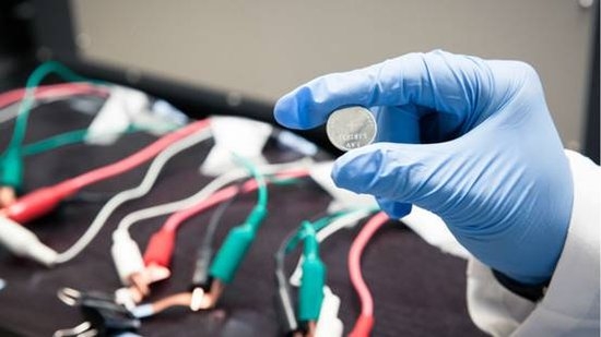 斯坦福/清华大学研发出可以自愈的电池