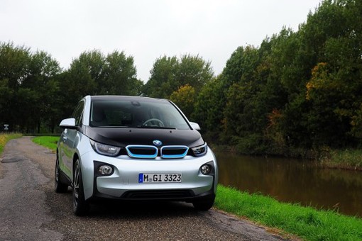 近年来中国不断出台政策大力推广电动汽车，各大厂商纷纷推出纯电动细分市场产品，多款车型的上市日期已经逐渐临近，除了特斯拉Model S外，宝马i3、大众e-up！也将引入国内，备受关注的腾势、之诺1E、启辰晨风等至少11款车型有望在今年上市销售，2014年可谓纯电动汽车在中国市场直面竞争的一年。