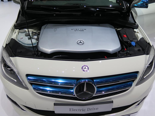 与特斯拉合作 奔驰B级电动汽车登陆日内瓦车展