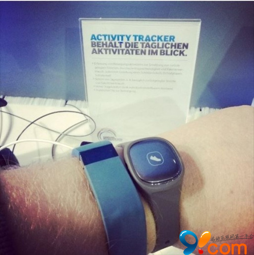 三星德国低调开卖智能可穿戴设备