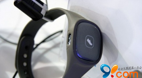 三星德国低调开卖智能可穿戴设备
