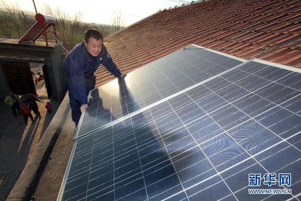 山东无棣农民高清翔：自制太阳能发电装置