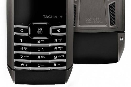 豪雅推出永不断电奢华手机：屏幕集成太阳能充电板