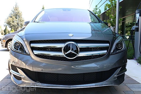 特斯拉技术助力奔驰首款民用级电动车