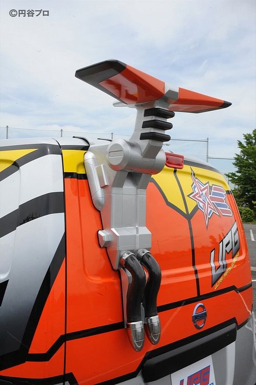 日产聆风电动车奥特曼特别版亮相日本