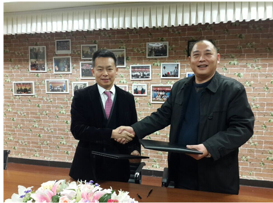 图为福瑞至180Ah单体钠硫电池