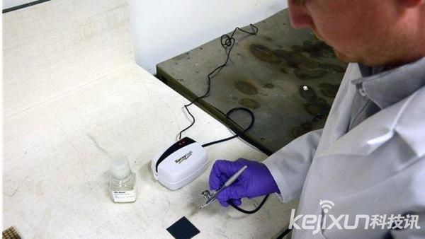 研究人员找到制造太阳能电池的新材料 更廉价更安全