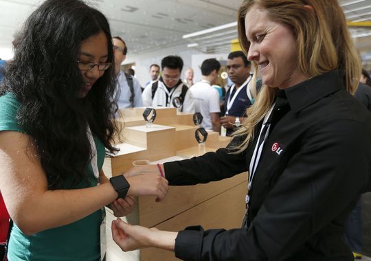 谷歌苹果“全面开火” 竞逐可穿戴等四大领域