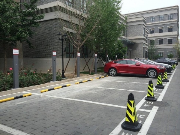 特斯拉中国总部长什么样？总部都在干什么？