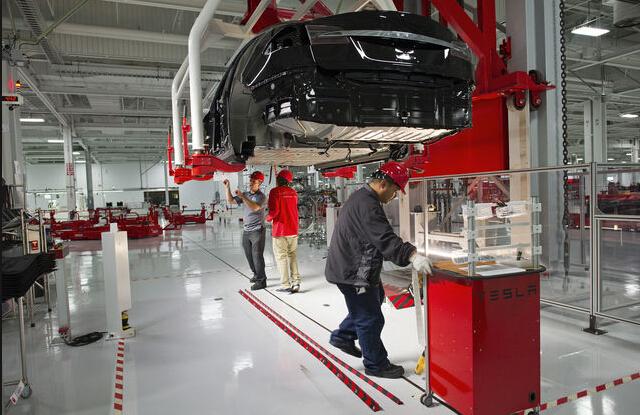 特斯拉组装流水线新增25个机器人升级 产能将提升25%
