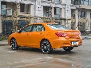 比亚迪汽车2014款秦