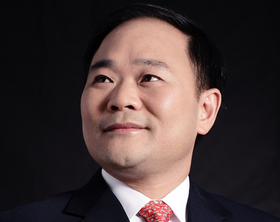 李书福：未来汽车是四个轮子+电缆+计算机