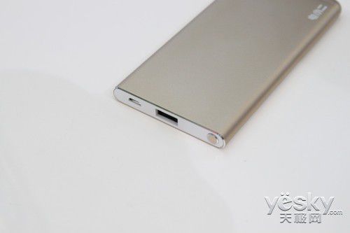 iPhone6移动电源唱主角 电小二参展高交会