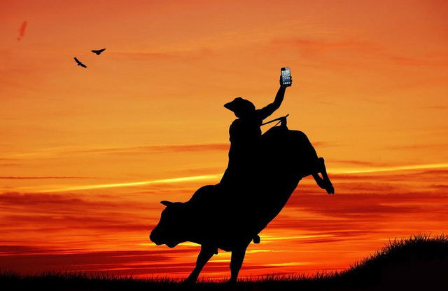 苹果市值能破万亿美元吗？多卖些iPhone就行