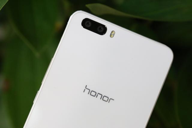 2015智能手机发展趋势预测 激进与保守的冲撞