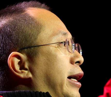 小米公司雷军评周鸿祎做手机：别弄个总监就想跟我打