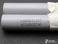 徒有其表的山寨货 看真假飞利浦充电宝 