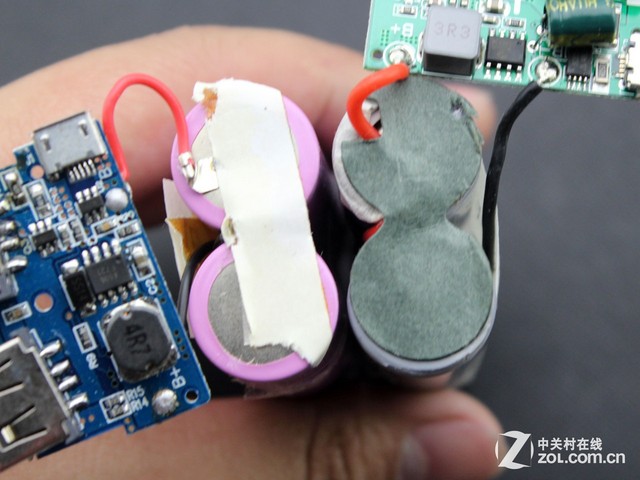 徒有其表的山寨货 看真假飞利浦充电宝 