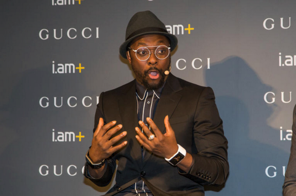 GUCCI推出奢华智能手环 能接打电话收发短信