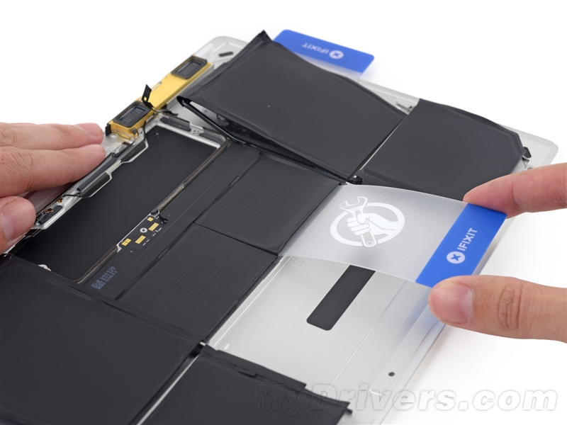 新MacBook完全拆解：苹果太强大了