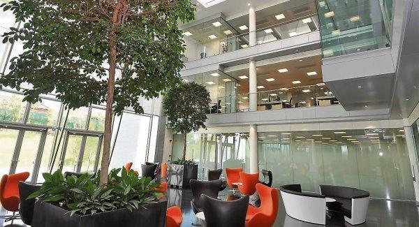 探营全球唯一的苹果工厂 乔布斯曾亲临开幕式