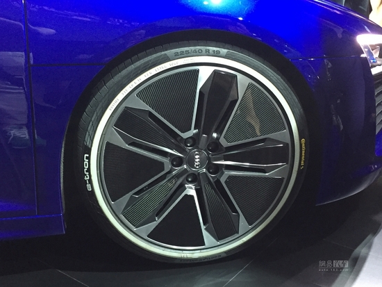 全球首发 奥迪R8 e-tron自动驾驶版发布