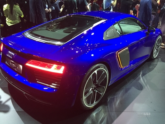 全球首发 奥迪R8 e-tron自动驾驶版发布