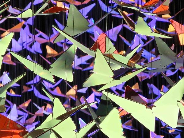 美到爆炸！苹果Apple Watch巨幅玻璃广告来了