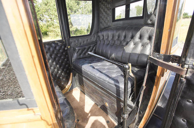 110年前的女王豪华电动汽车 今天仍可驱动