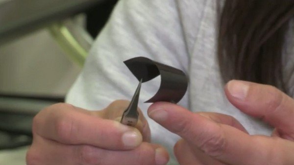 不用担心再爆炸 新型锂电池一旦过热即自动停止运作