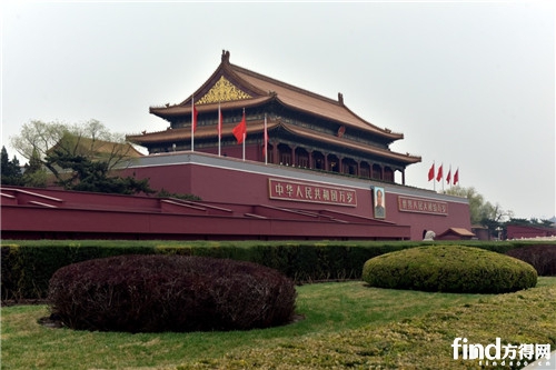 雄伟的天安门城楼。