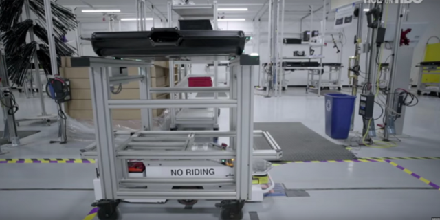 大家来看 特斯拉Gigafactory内部图曝光