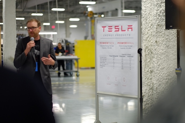 亲历特斯拉Gigafactory超级工厂开幕