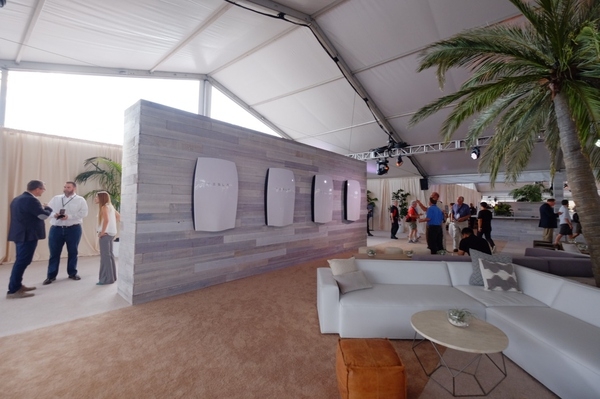 亲历特斯拉Gigafactory超级工厂开幕