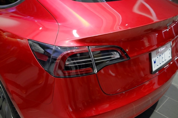 亲历特斯拉Gigafactory超级工厂开幕