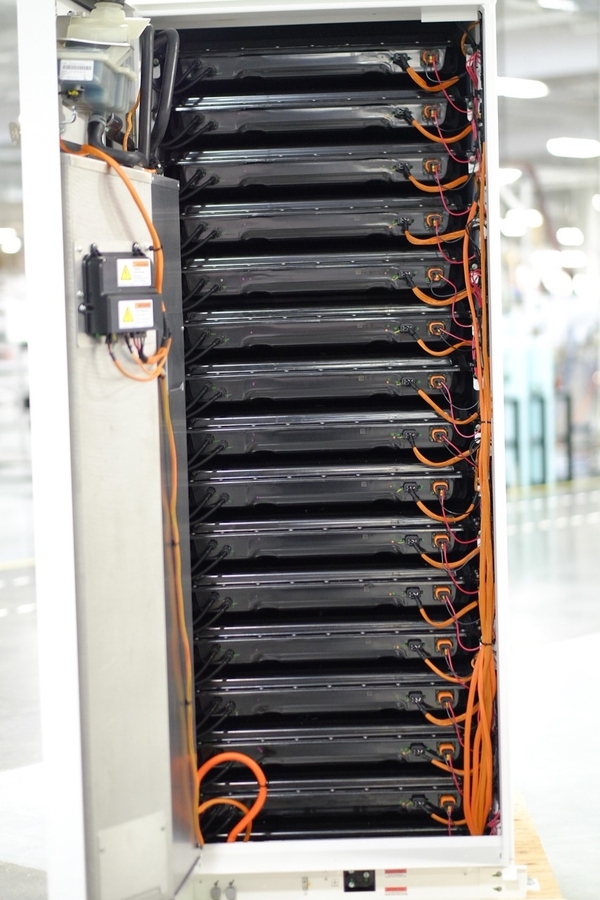 亲历特斯拉Gigafactory超级工厂开幕