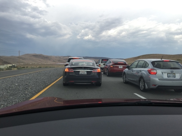 亲历特斯拉Gigafactory超级工厂开幕